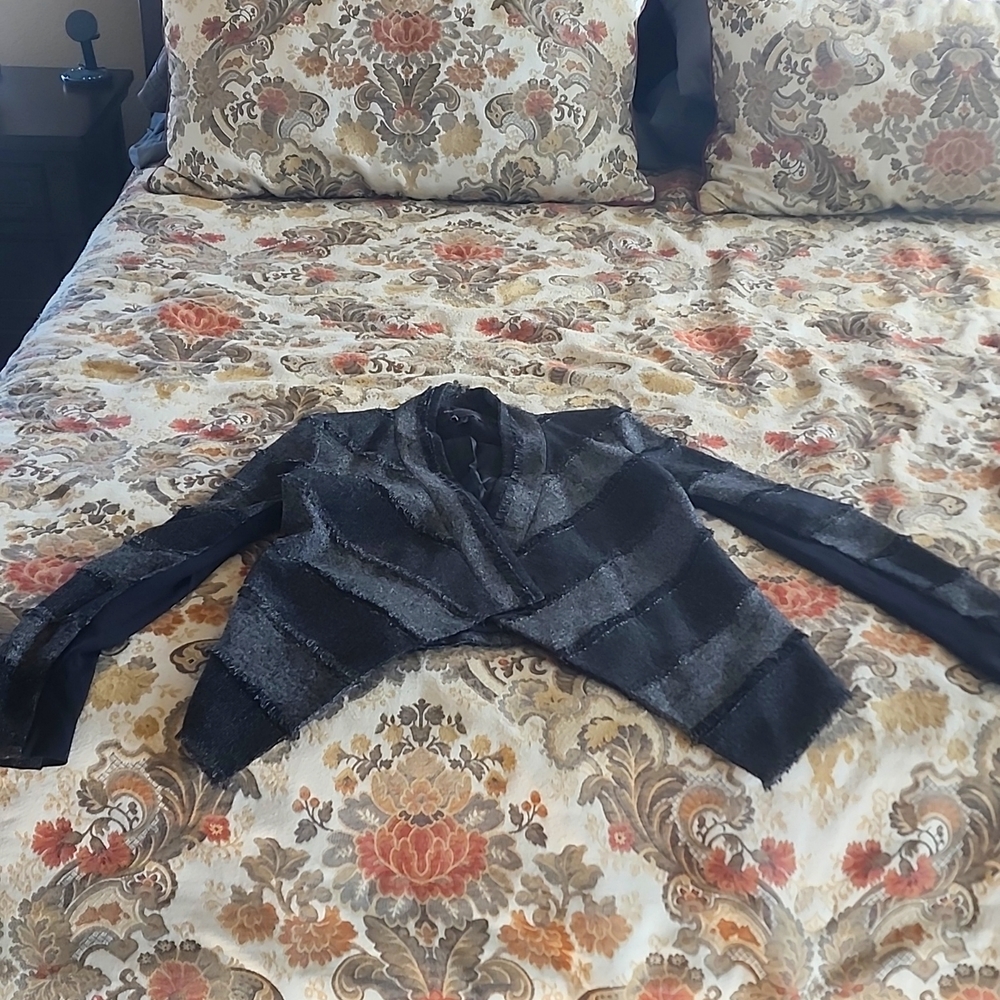 Black/gray jacket